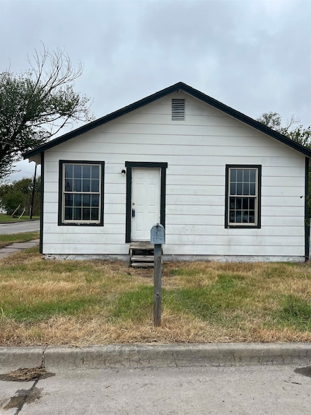 1533 S Saint Clair Ave, Wichita, KS 67213