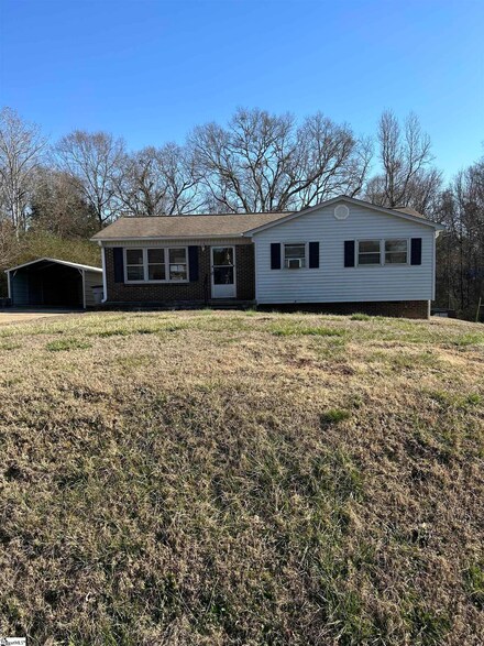 178 Stagecoach Rd, Gaffney, SC 29340
