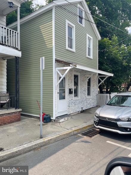 211 Lincoln Ave, Schuylkill Haven, PA 17972