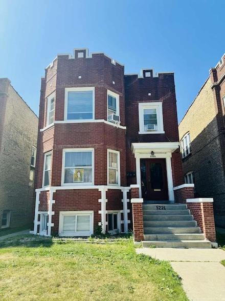 5221 W Montrose Ave, Chicago, IL 60641