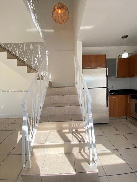 421 NE 68th St Unit 6, Miami, FL 33138
