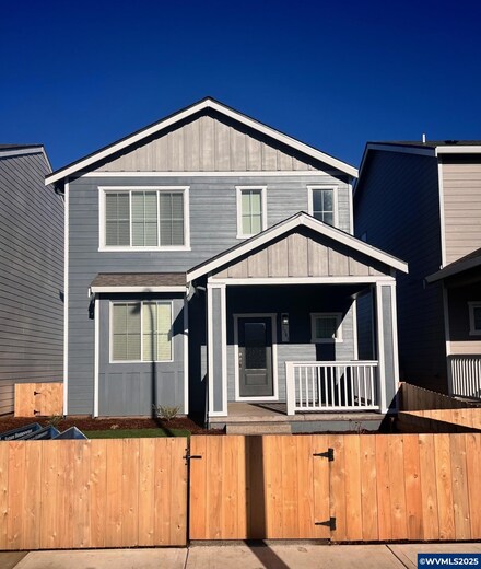 1343 Parkside Ave, Woodburn, OR 97071