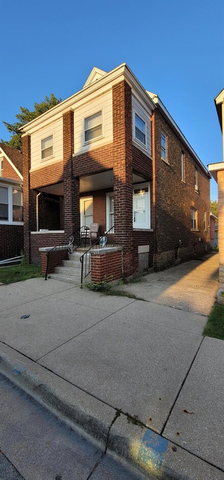 2109 New York Ave, Whiting, IN 46394