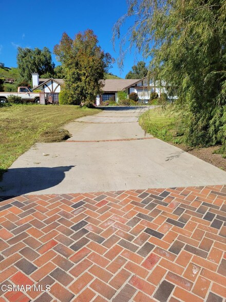2890 Las Posas Cir, Santa Rosa Valley, CA 93012