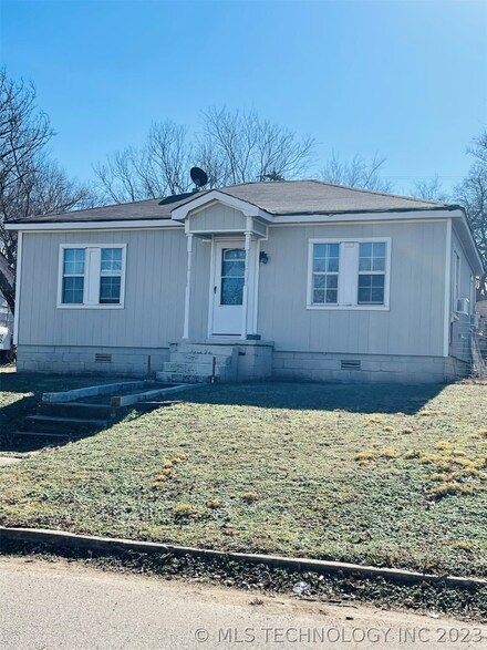 409 E Tahlequah Ave, Sulphur, OK 73086