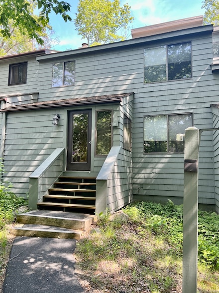 187 Ledge Dr, Torrington, CT 06790