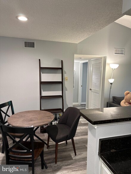 1536 Lincoln Way Unit 302, McLean, VA 22102