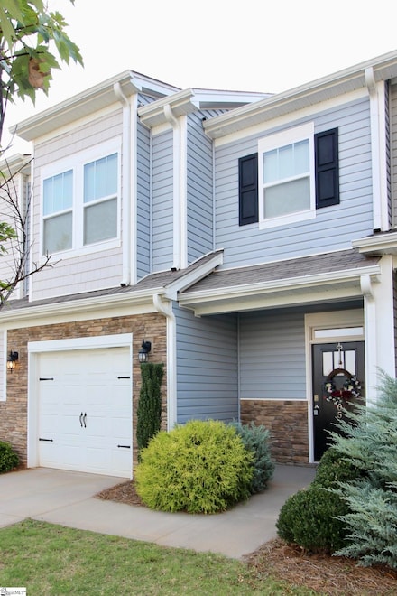 305 Yellow Fox Rd, Greer, SC 29650
