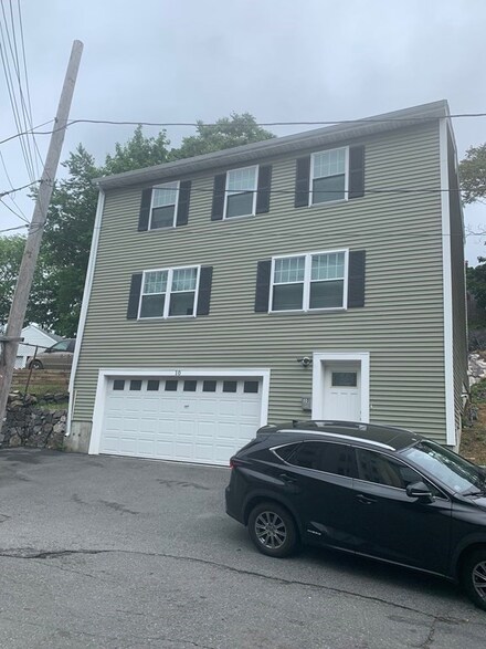 10 Bellair St, Lynn, MA 01902
