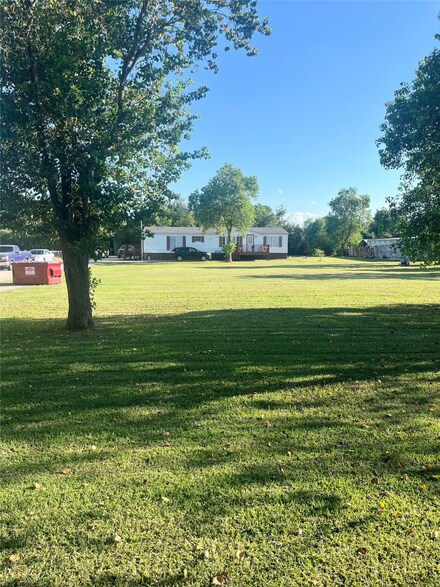 28421 Wintergreen St, Waller, TX 77484