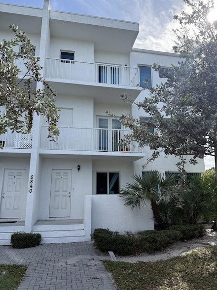 5820 N Flagler Dr Unit A, West Palm Beach, FL 33407