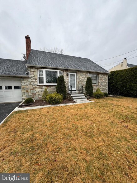 20 Linden Ave, Bordentown, NJ 08505