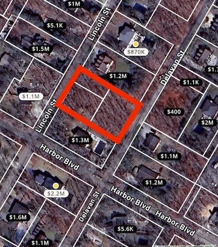 18 Lincoln St, Springs, NY 11937