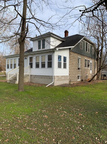 4105 Calhoun St, Gary, IN 46408
