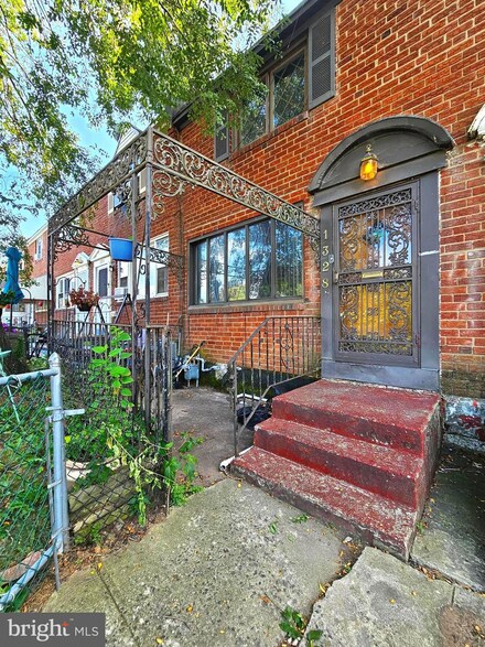 1328 Parker St, Chester, PA 19013