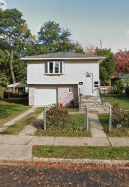 254 Brook St, Westbury, NY 11590