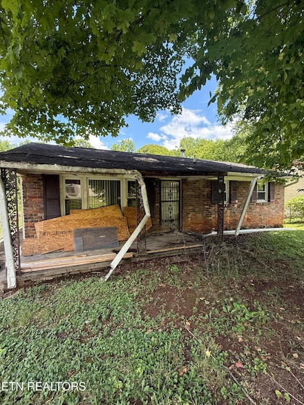 906 Graves St, Knoxville, TN 37915