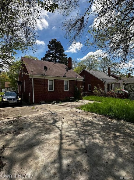 19505 Sunderland Rd, Detroit, MI 48219