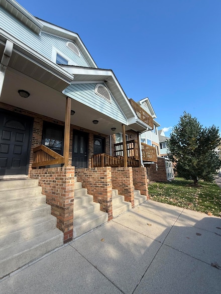 353 Pinewood Cir Unit 72, Plymouth, MI 48170