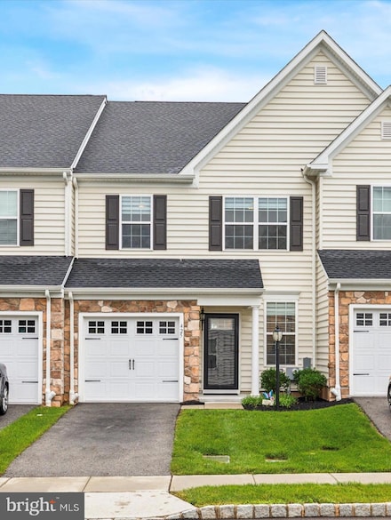 425 Cherry Blossom Ln, Norristown, PA 19403