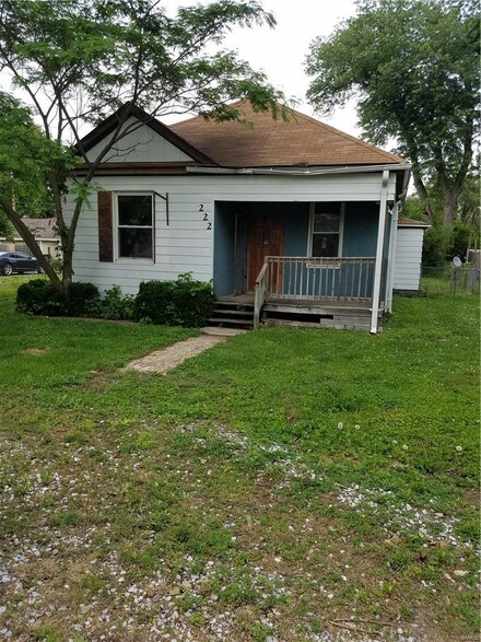 222 Elizabeth Ave, East Carondelet, IL 62240