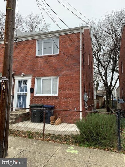 1024 47th St NE, Washington, DC 20019