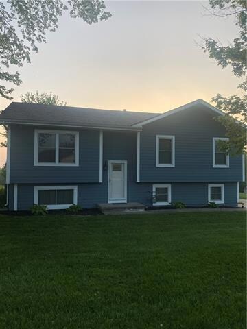 204 Bombay St, Excelsior Springs, MO 64024