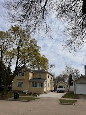 611 E Pacific St, Appleton, WI 54911