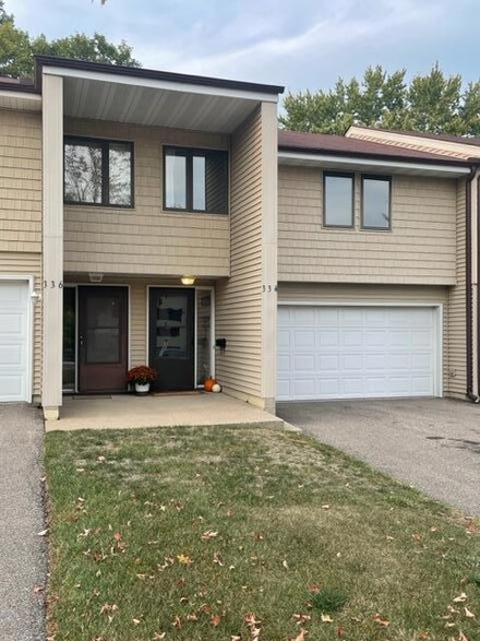334 W 5th St, Waconia, MN 55387