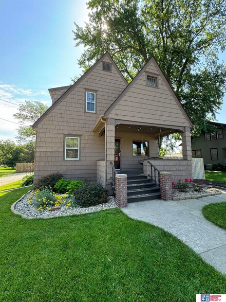 413 Ekeley St, Stromsburg, NE 68666