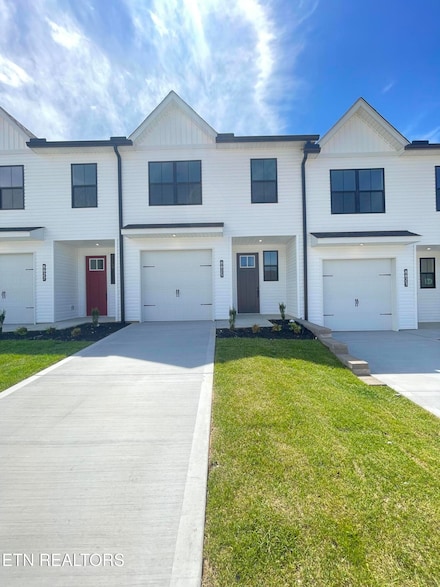 8825 Chapman Trace Way, Knoxville, TN 37920
