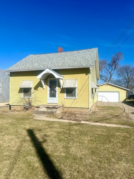 1816 Locust St, Sterling, IL 61081