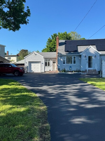 335 Euclid Ave, Lynn, MA 01904