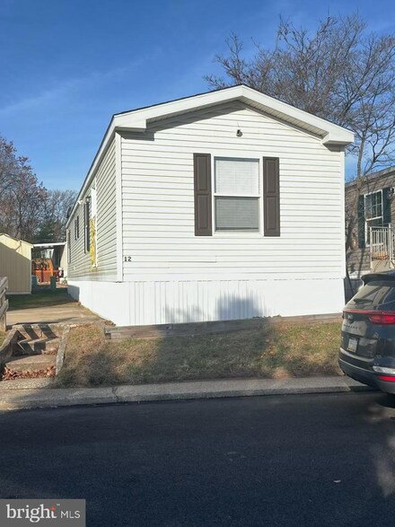 12 2nd St, Phoenixville, PA 19460
