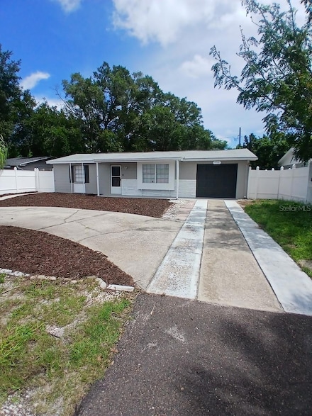 4706 Darlington Rd, Holiday, FL 34690