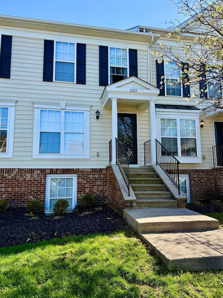 6323 Downwing Ln Unit 8, Columbus, OH 43230