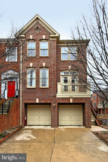8133 Boss St, Vienna, VA 22182