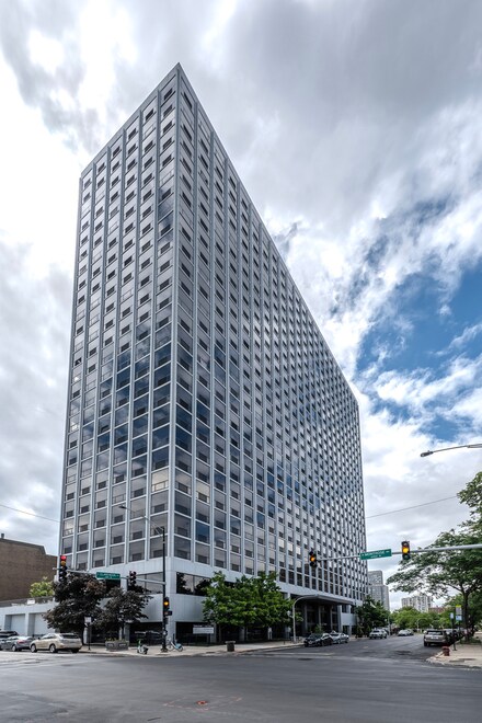4343 N Clarendon Ave Unit 703, Chicago, IL 60613