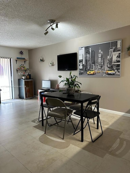 9301 SW 92nd Ave Unit 402B, Miami, FL 33176