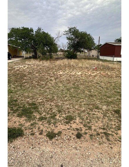 430 S 2nd St, Slaton, TX 79364