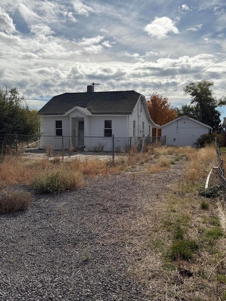 3920 Balsam Dr, Klamath Falls, OR 97601