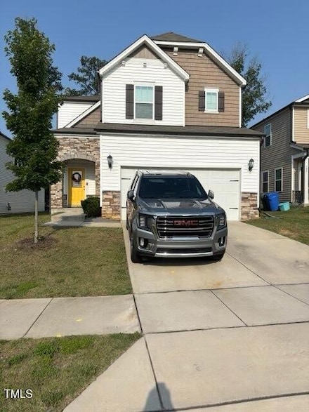 301 Wilbur Lake Dr, Fuquay-Varina, NC 27526