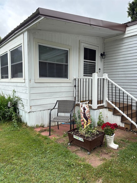 15 Quinn St, Tilton, NH 03276