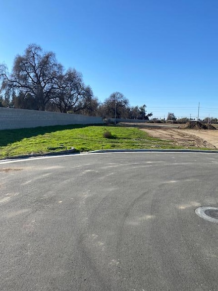 1163 S Creekside St, Porterville, CA 93257