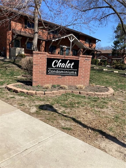 9685 Outlook St, Overland Park, KS 66207