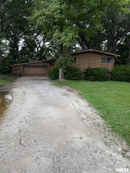 3044 Greenlake Dr, Decatur, IL 62521