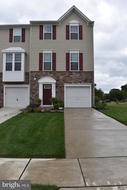 14 Benford Ln, Edgewater Park, NJ 08010