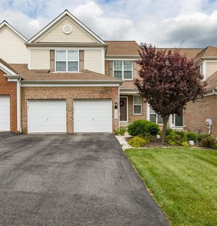 1855 Emerald Dr, Orefield, PA 18069