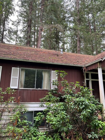 19451 Lake Francis Rd SE, Maple Valley, WA 98038