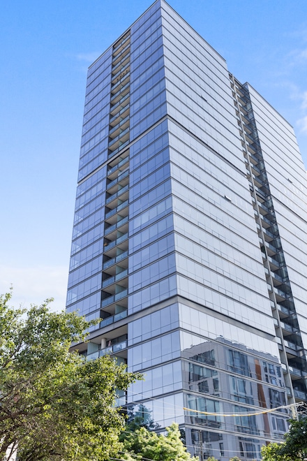 860 W Blackhawk St Unit 2102, Chicago, IL 60642